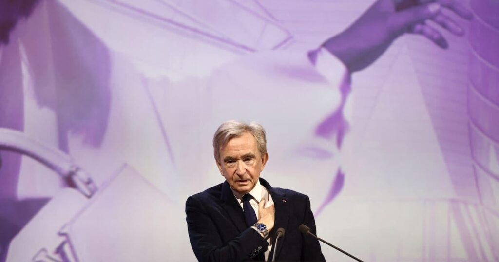 For Bernard Arnault, Gabriel Zucman is an “far left activist” which aims “the destruction of the liberal economy” For Bernard Arnault, Gabriel Zucman is an "far left activist" which aims "the destruction of the liberal economy"