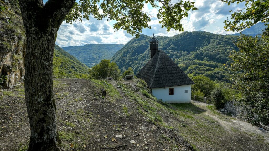 ‘Mosque in the sky’ remains a beacon of Bosnia’s spiritual heritage