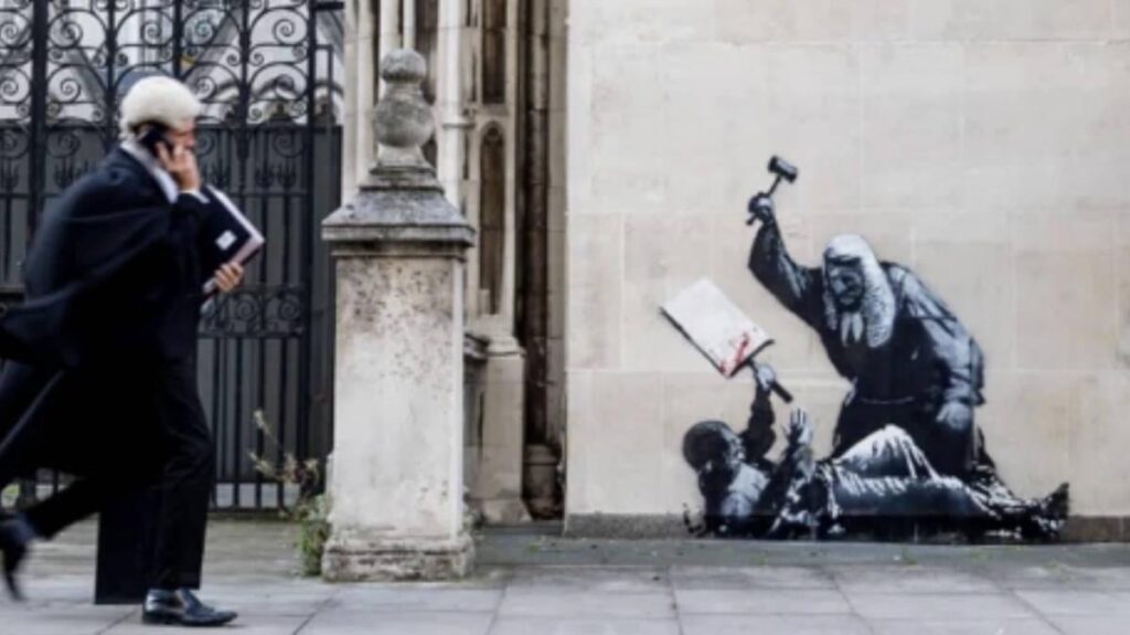 Banksy could be unmasked as police probe 'criminal damage' over Royal Courts of Justice artwork