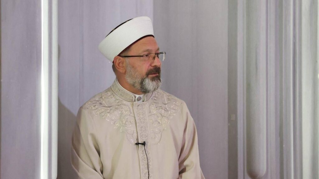 Ali Erbaş, who has not commemorated Atatürk for 8 years in Friday sermons, is no longer the head of Religious Affairs