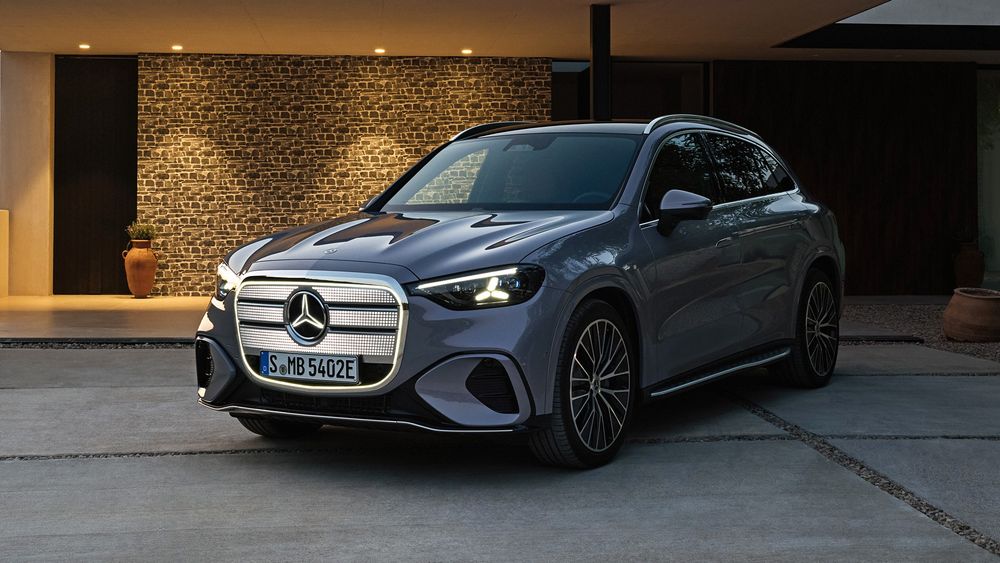 6 2027 Mercedes Benz GLC EV silver