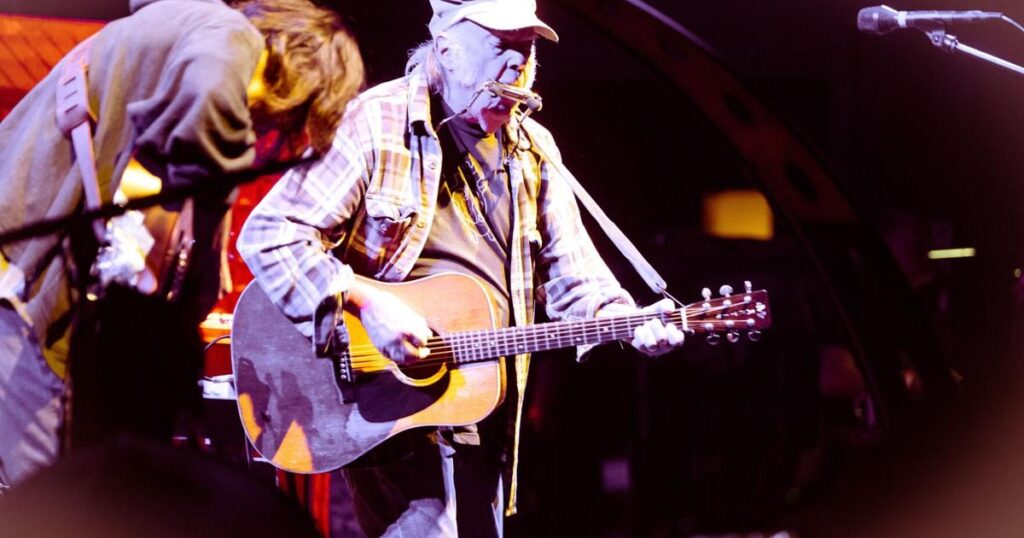 'Local' musician makes good: Neil Young rocks Fiddler's Green | Arts & Entertainment