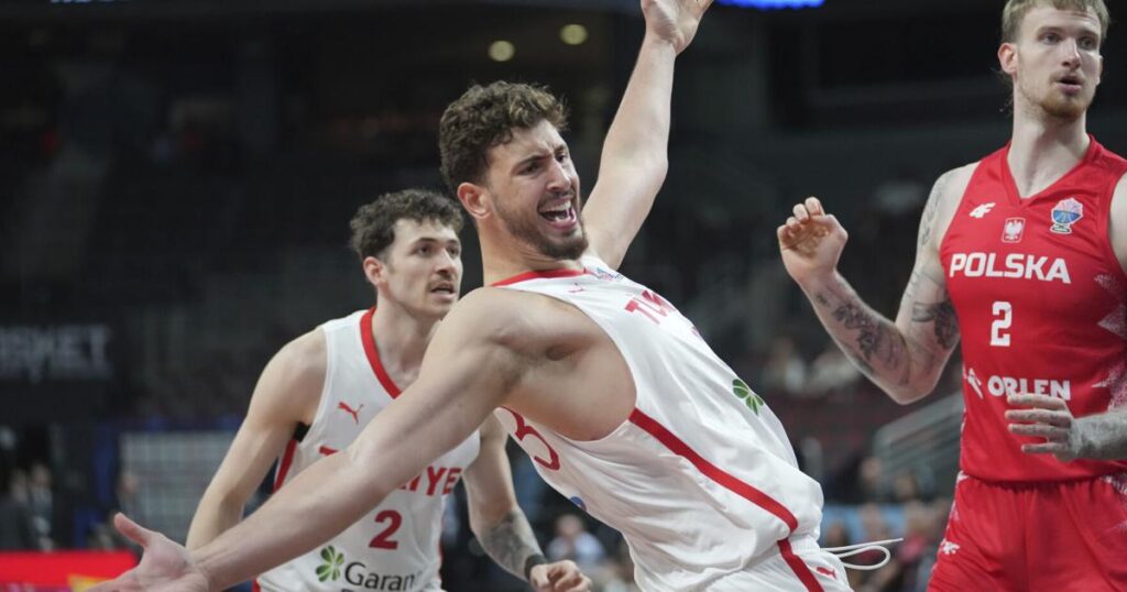 Giannis powers Greece past Lithuania 87-76 and into EuroBasket semifinal matchup against Turkey |
