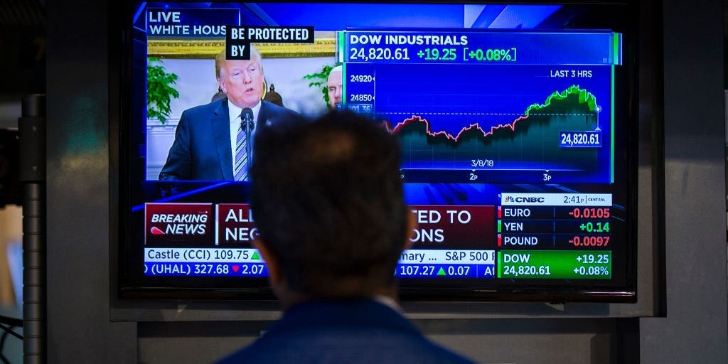 Stock Market Could Fall If Bad Economic Data Starts to Outweigh Rate Cuts