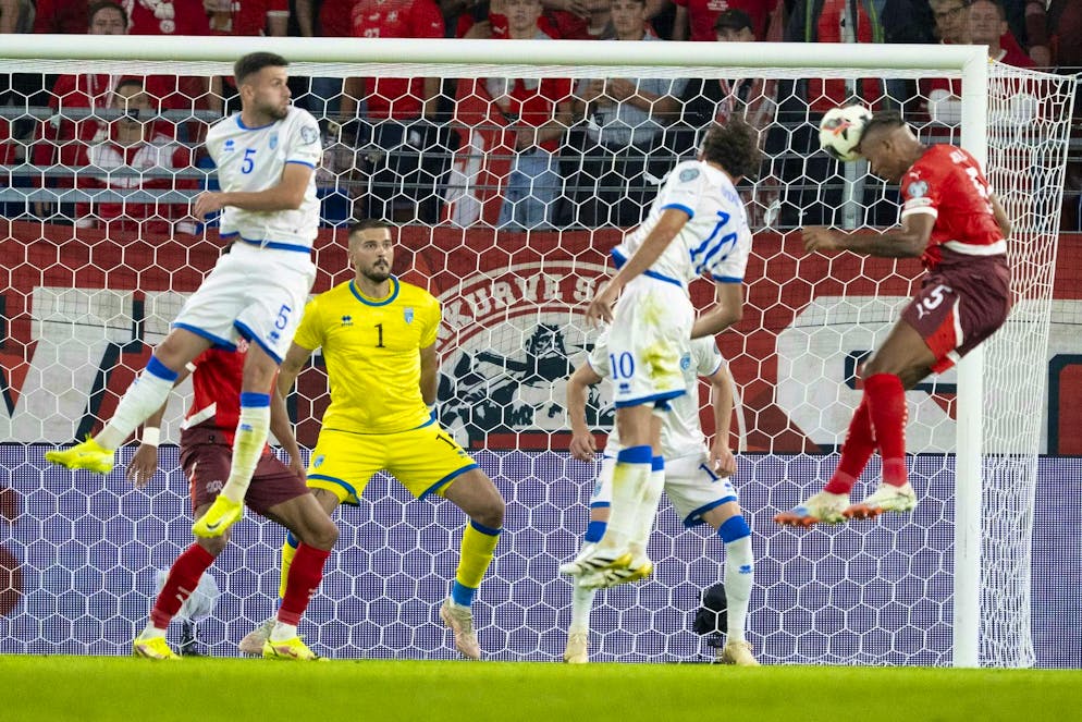 Akanji climbs higher than Avdullahu and nods in to make it 1:0.