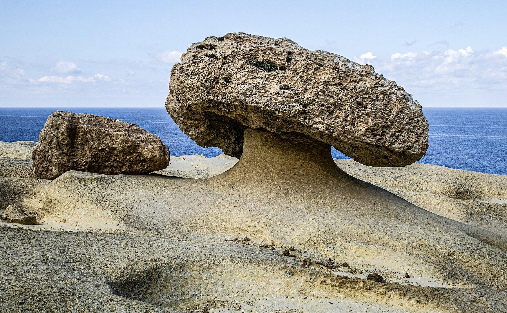 Mushroom rock in Gozo. Photo: Noel Portelli via Wikimedia Commons CC by SA