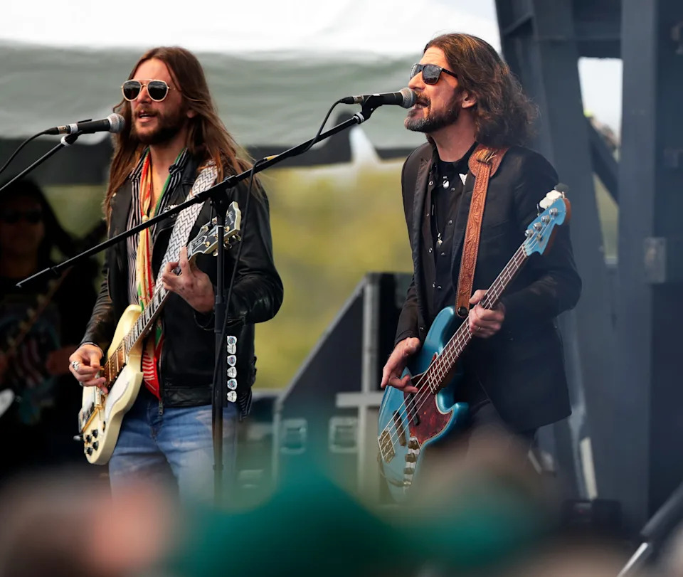 The Black Crowes played a 90-minute free show for the Kickoff Weekend concert outside Lambeau Field on the eve of the Packers-Lions season opener.
