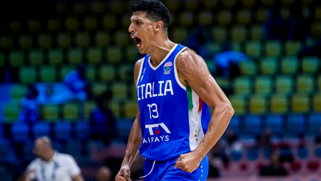 Simone Fontecchio sets Italy's scoring record in group win