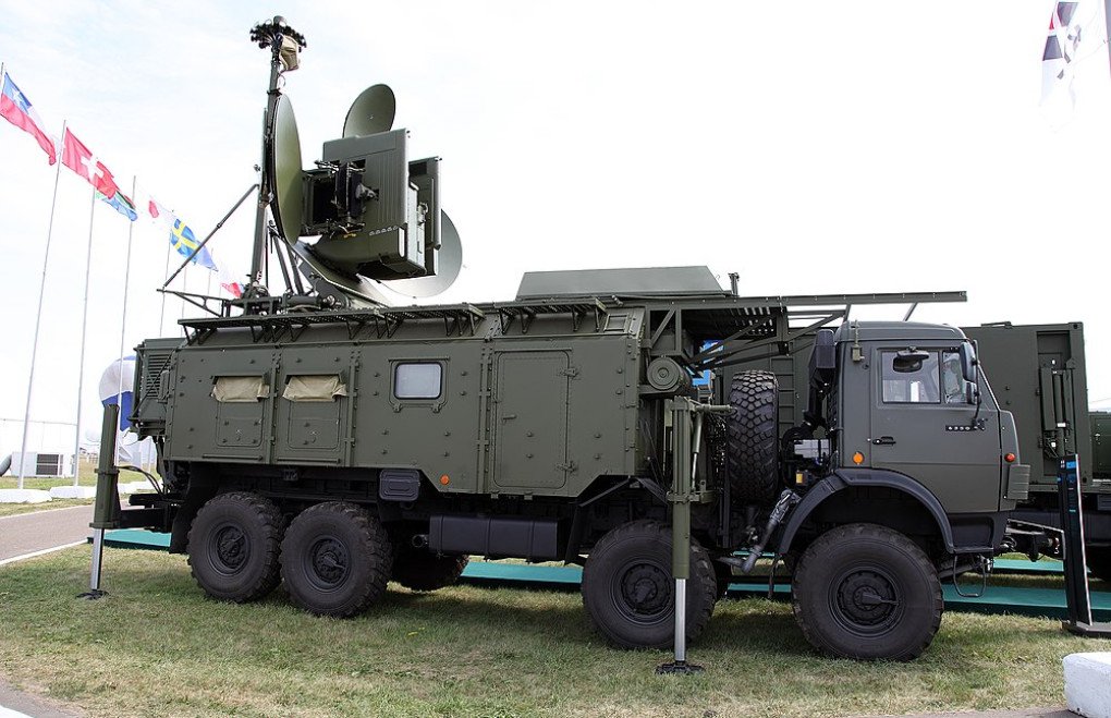 Krasukha-4 electronic warfare system mounted on a truck platform. (Source: Vitaly V. Kuzmin)
