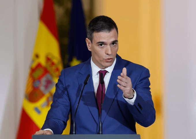 Spain cancels $820,000,000 arms contract with Israel.
