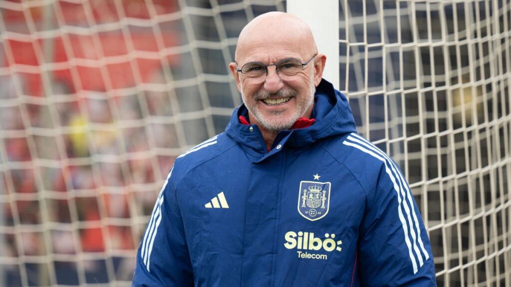 Luis de la Fuente in training