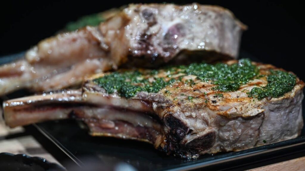UK steak prices set to hit £30 as beef costs soar and farmers quit industry