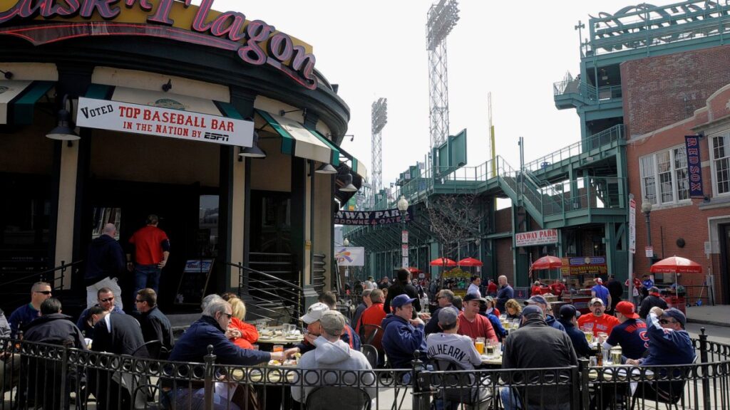 Cask ‘n Flagon ranked among best local sports bars in the country – NBC Boston