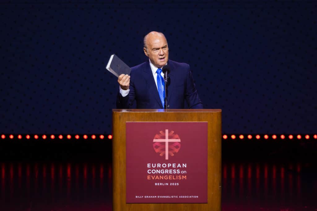 greg laurie harvest laurie's