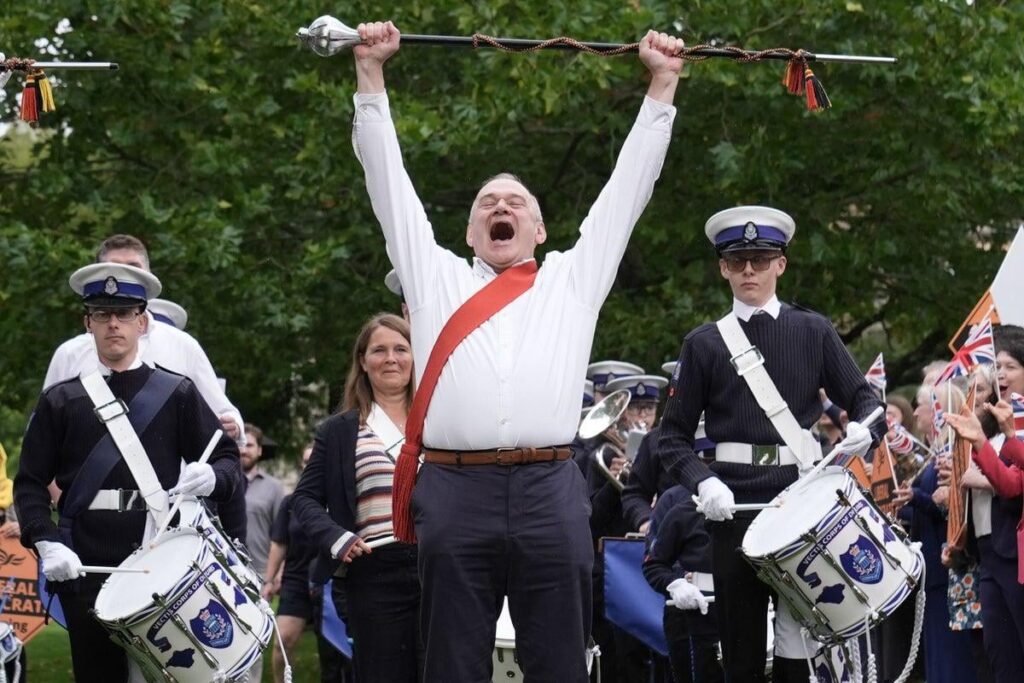 Nigel Farage not a patriot, Ed Davey says as Lib Dem conference begins