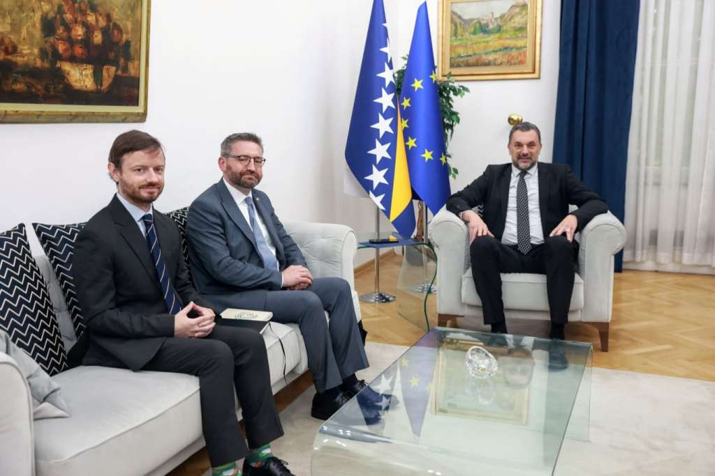 BiH FM Meets Irish Ambassador Farrell: Strengthening Ties and Addressing BiH’s Political Crisis