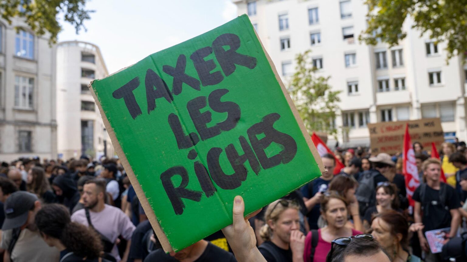 “Piketty tax” in the United Kingdom, a 50% tax referendum on big inheritances in Switzerland … Like France, all of Europe suddenly seems to “tax the rich” "Piketty tax" in the United Kingdom, a 50% tax referendum on big inheritances in Switzerland ... Like France, all of Europe suddenly seems to "tax the rich"