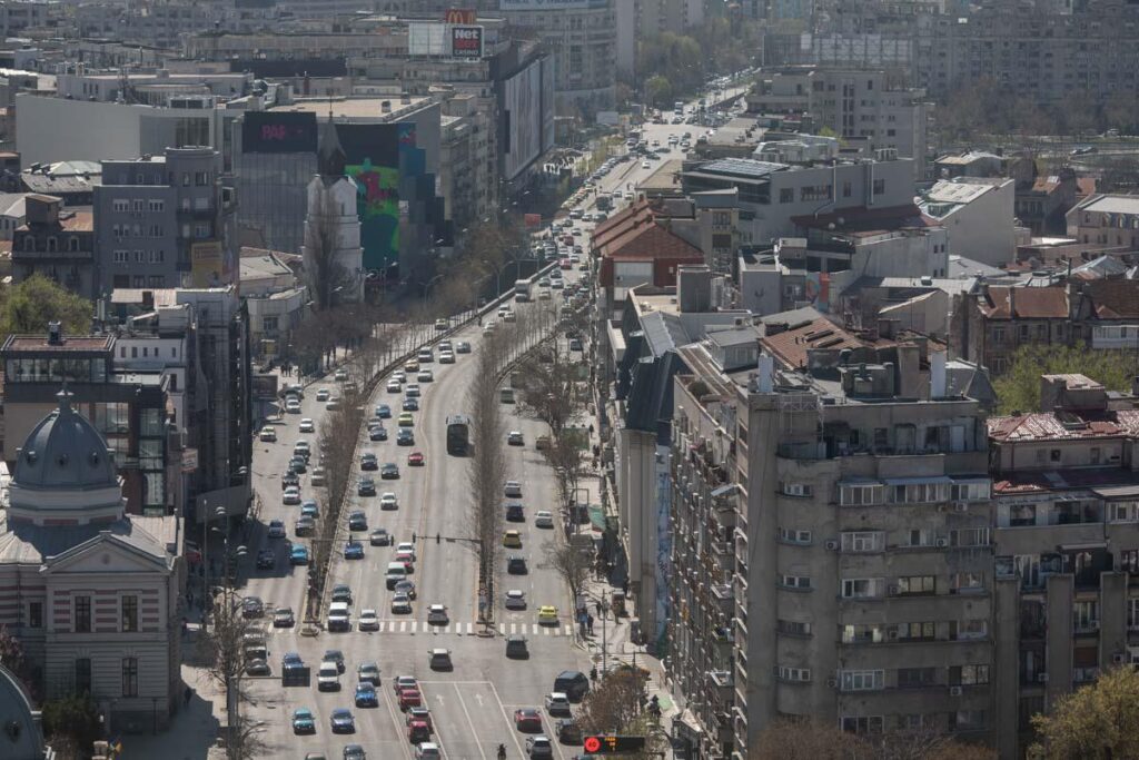 Data on the traffic in Bucharest, from the interim mayor: there are 1.1 holders of car permit in Bucharest, but there are 1.7 million cars registered