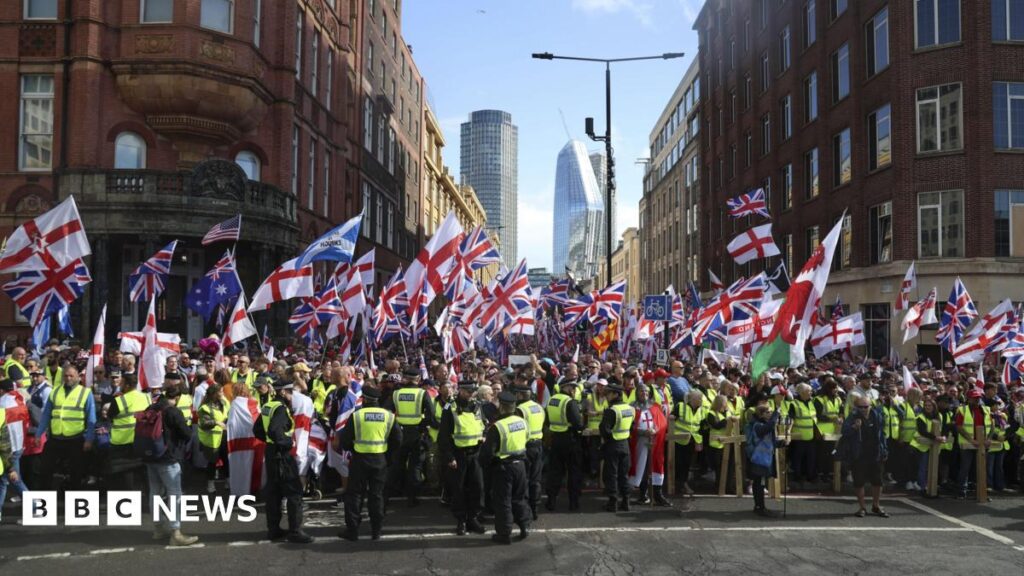 'Unite the Kingdom': Thousands gather in London for protest