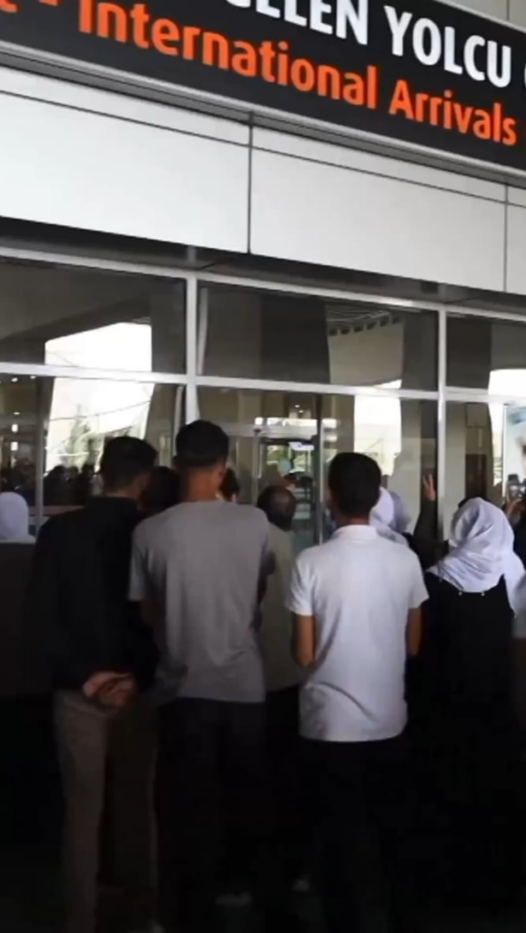 PKK terrorist Ahmet Temiz was released. Clean was welcomed in Diyarbakir with a group of Dem Party, BDP and Peace Mothers Assembly.