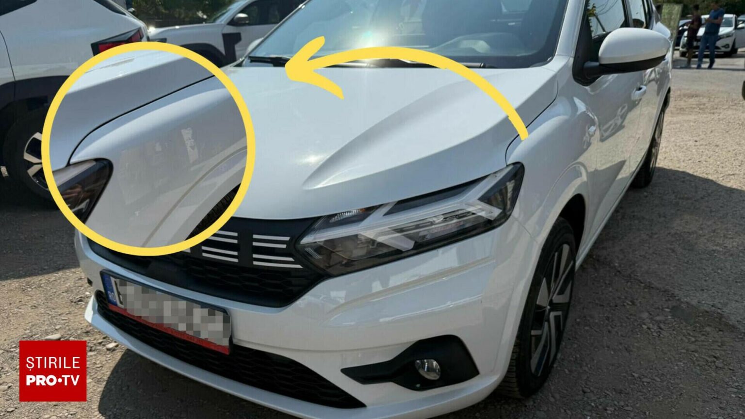 Polish offended and spit at Otopeni Airport, after renting a car: "He said that the scratch costs 400 euros"