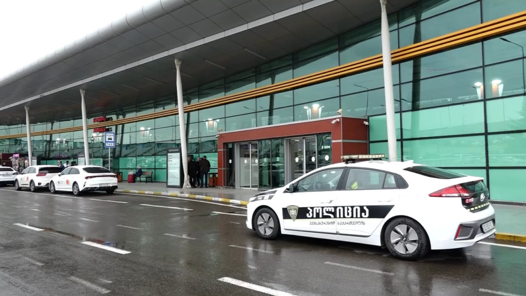 Foreigner arrested at Tbilisi airport with 19.4 kg of marijuana hidden in 34 packages, arrived on flight Bangkok–Mumbai–Tbilisi