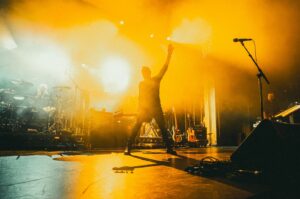PETER HOOK & THE LIGHT Perform 'Get Ready plus NEW ORDER and