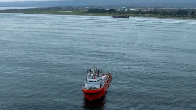 tow of stranded tanker