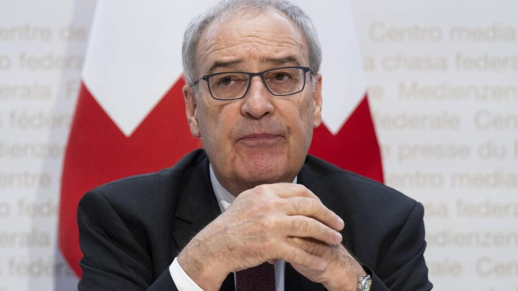Guy Parmelin en route for Washington
