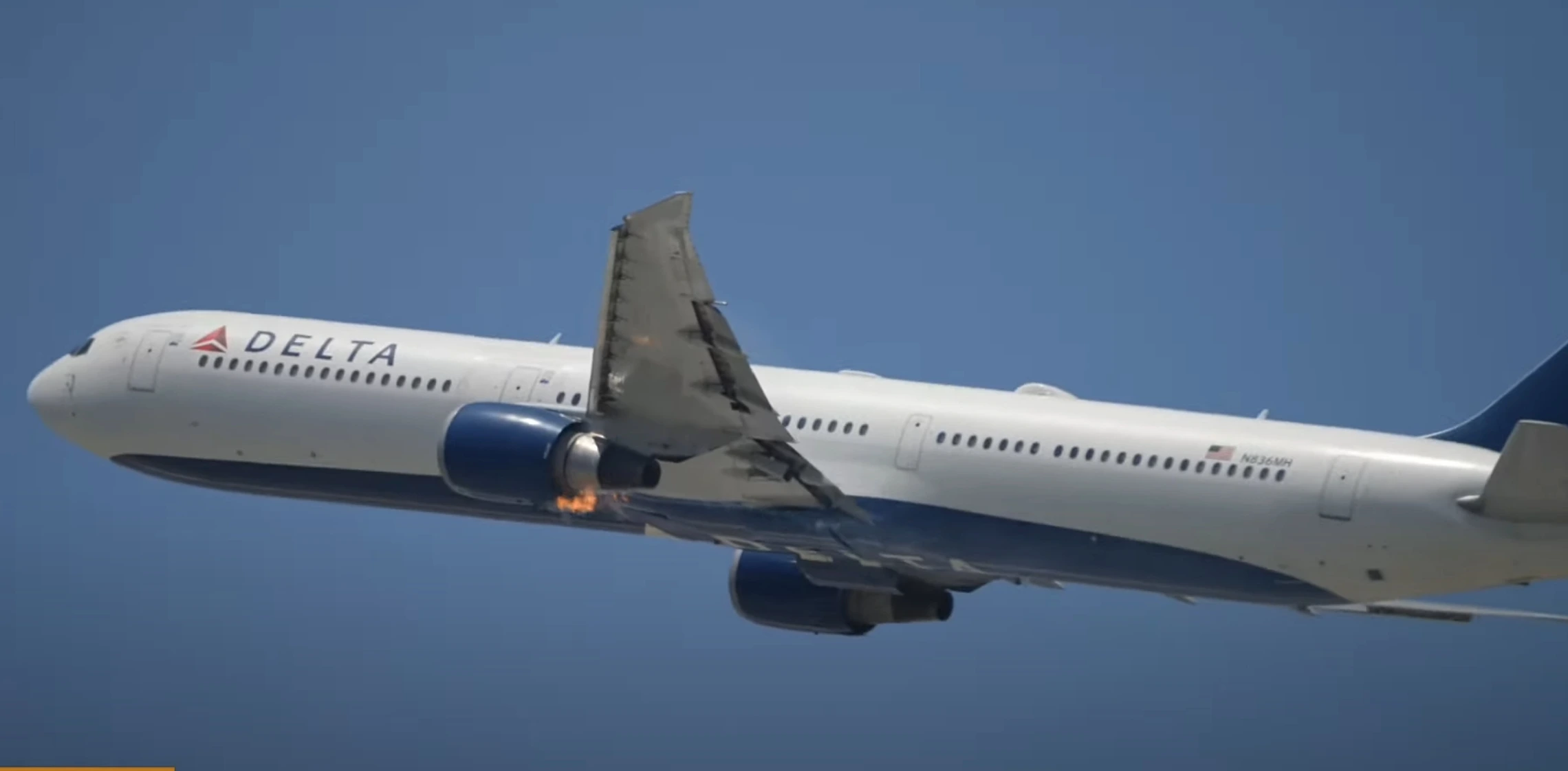 Delta Flight DL446 Suffers Engine Fire, Returns to Los Angeles | Exclusive