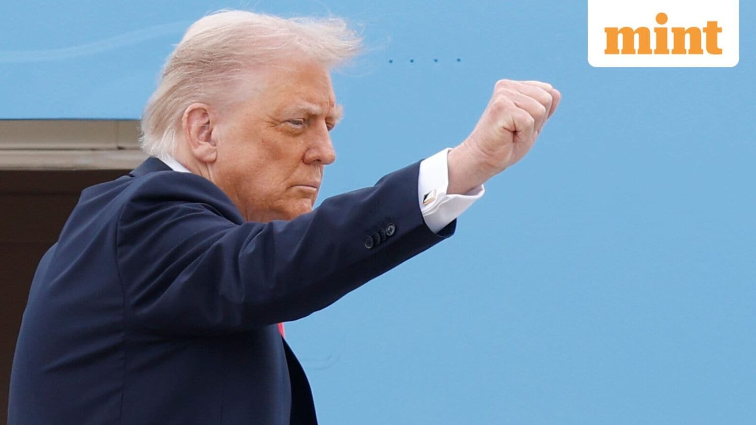Trump demands Zelensky ‘make a deal’ to end Russia-Ukraine war, calls on Europe to immediately ‘stop buying Russian oil’ President Donald Trump gestures as he boards Air Force One at Joint Base Andrews, Md., Tuesday, Sept. 16, 2025. (AP Photo/Luis M. Alvarez)