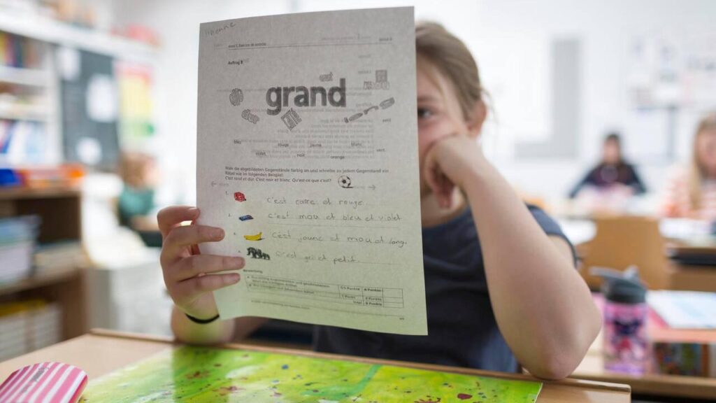Politicians call on the federal government to act against the weakening of French education in Swiss-German cantons Politicians call on the federal government to act against the weakening of French education in Swiss-German cantons