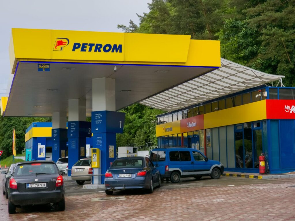 Massive availability at OMV Petrom. Over 1,000 employees / unionists are targeted say they were not notified Massive availability at OMV Petrom. Over 1,000 employees / unionists are targeted say they were not notified