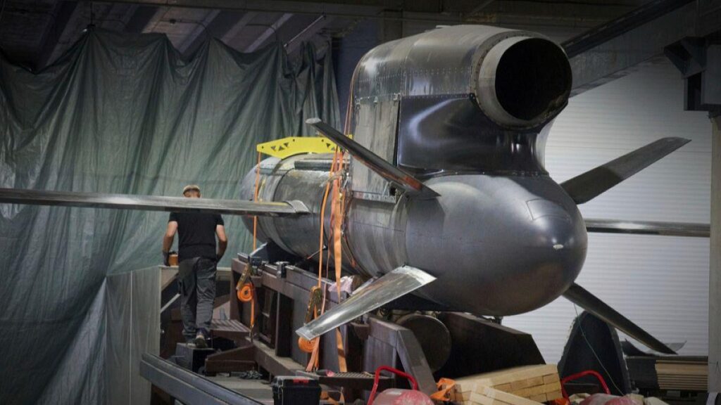 Ukraine presents the “flamingo”, the new long -haul missile made in Ukraine. Ukraine presents the "flamingo", the new long -haul missile made in Ukraine.