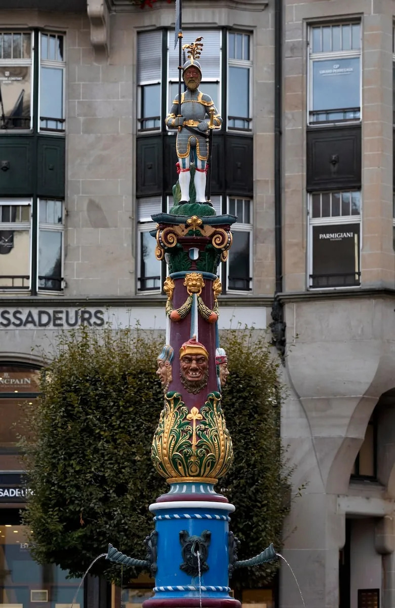 The colorful Fritschi Fountain is a special eye-catcher in the old town