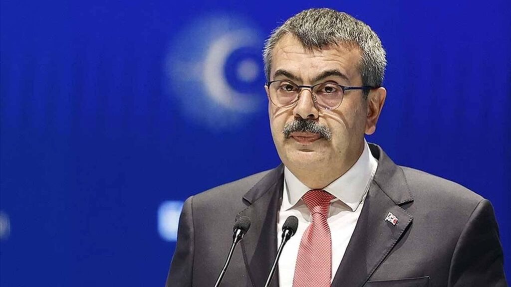 Yusuf Tekin will pay 25,000 compensation to Ekrem İmamoğlu.