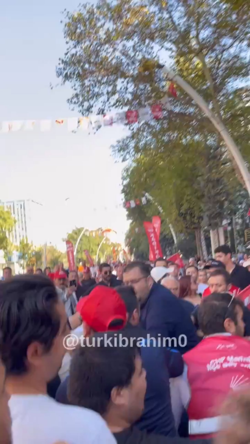 CHP's Tandoğan rally in the intervention of a police was invested on the ground. There is detention.