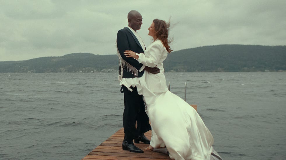 rebel royals l to r shaman durek verrett and märtha louise in rebel royals cr courtesy of netflix © 2025