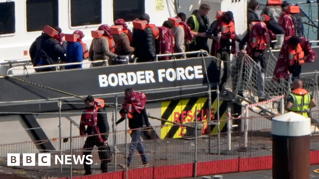 Migrant return flights to France set to start next week Migrant return flights to France set to start next week