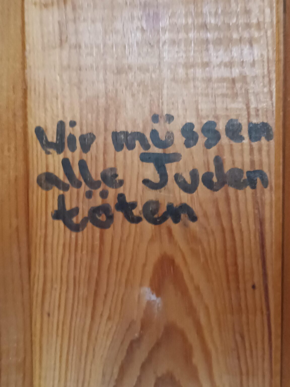 "We have to kill all Jews" - an inscription in a Bulgarian school