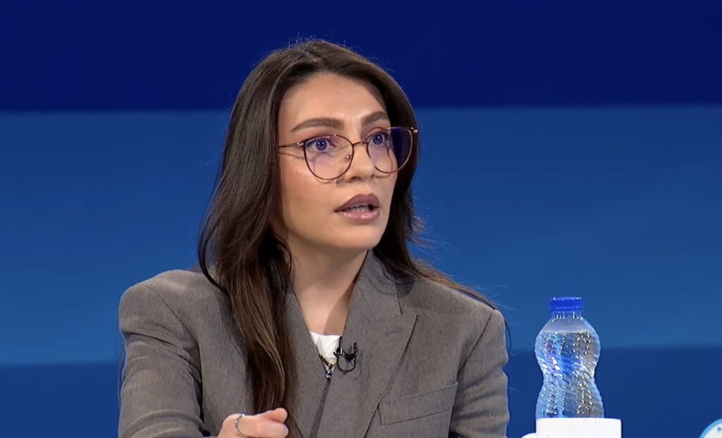 Kosovo, from a success story to the isolation that is killing it