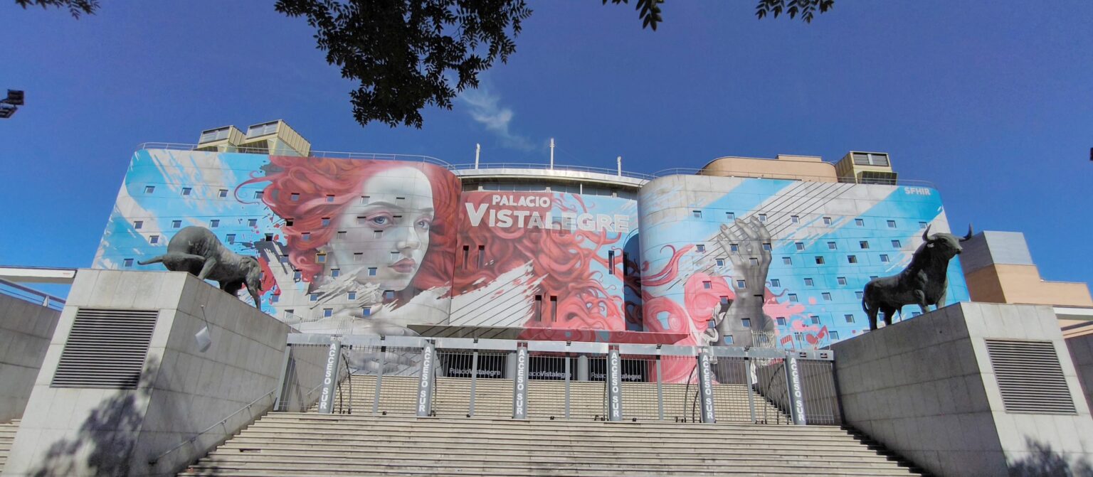 May be the Largest Piece of Street Art i Madrid, Spain