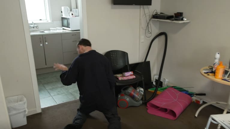 Due to the size of the space, Kallen Neki was often only able to move around the house on his knees.