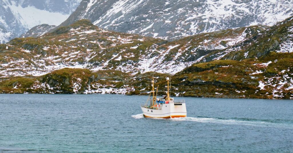 Norway Seizes Russian Fishing Vessel That Was To Leave Port of Batsfjord Last Winter