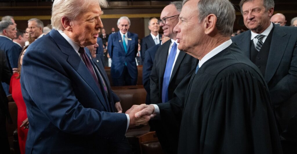 Trump asks the Supreme Court to give him dictatorial power over the economy