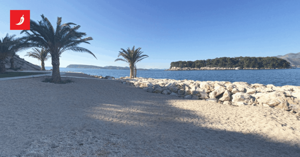 A man (65) from BiH masturbated on the beach in Dubrovnik, got 15 days in prison