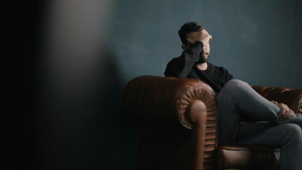 World champions in economic stress Greek households - worse than Colombia: The biggest economic stress among 35 OECD countries are experiencing Greek households, according to Compare The Price. Source Stress The high housing cost and low wages.