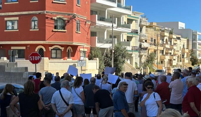 Momentum party leads protest in support of residents' Rights