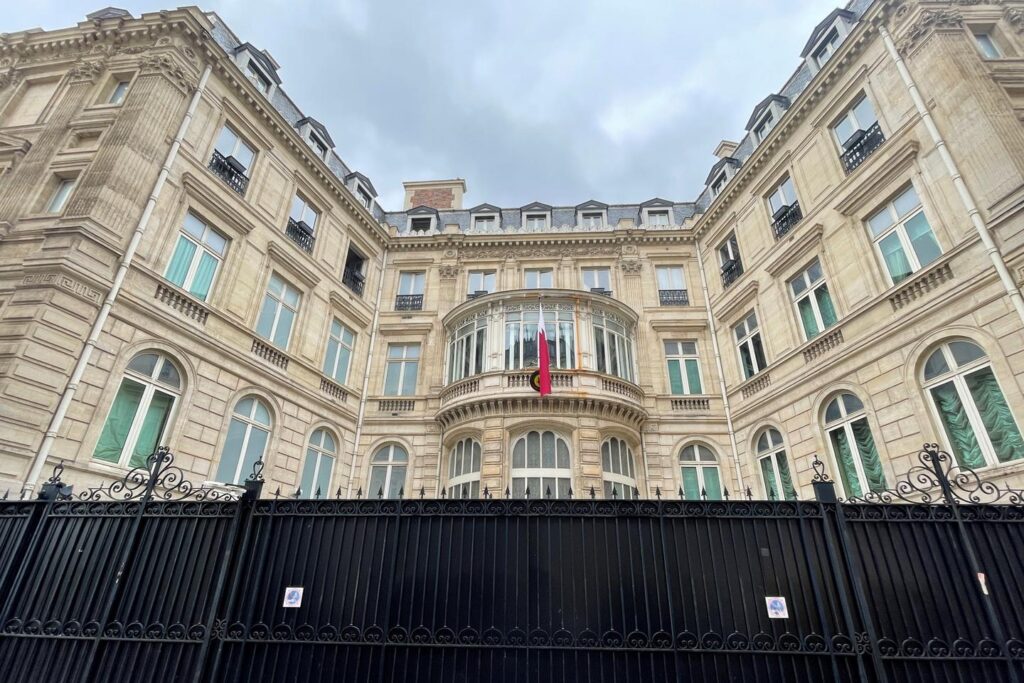 Qatar, owner of 20 % of the property of the Champs-Elysées