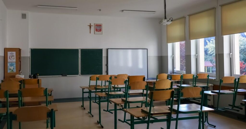 Students give up health education massively. "Whole class discharged"